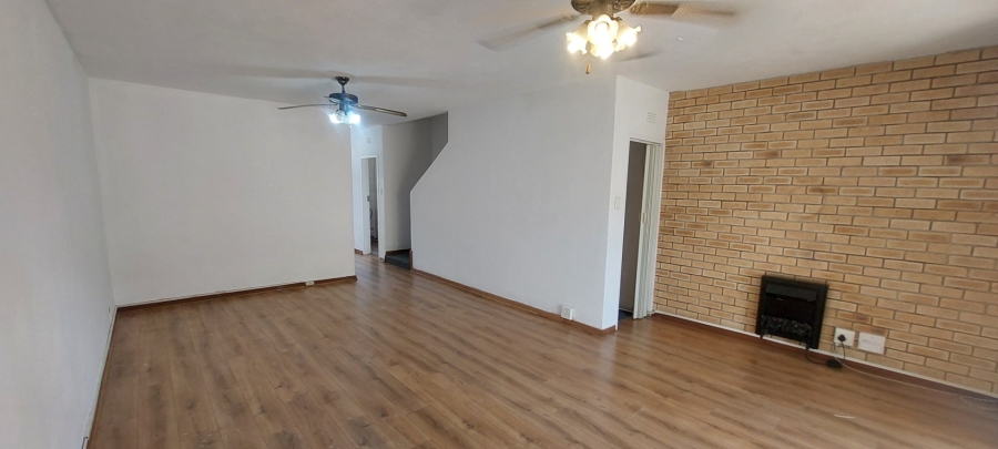To Let 3 Bedroom Property for Rent in Mondeor Gauteng
