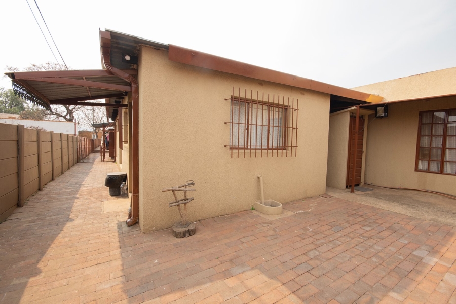  Bedroom Property for Sale in Heidelberg Industrial Gauteng