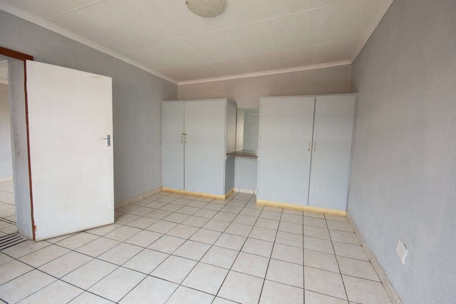  Bedroom Property for Sale in Heidelberg Industrial Gauteng