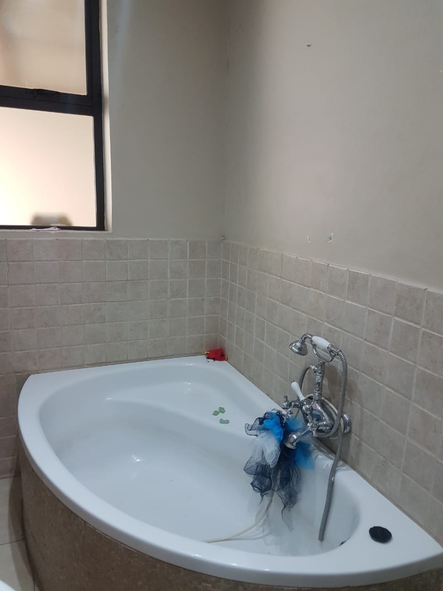 3 Bedroom Property for Sale in Bezuidenhout Valley Gauteng