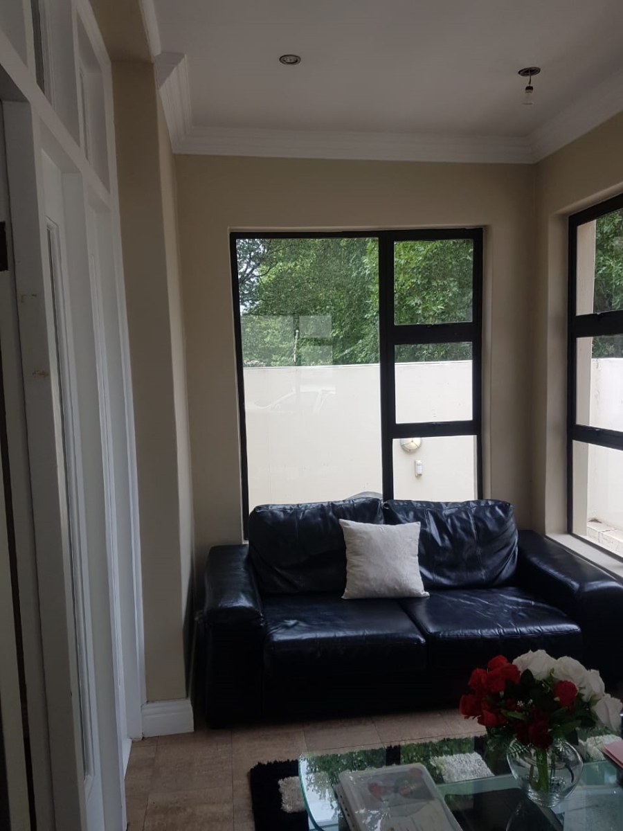 3 Bedroom Property for Sale in Bezuidenhout Valley Gauteng