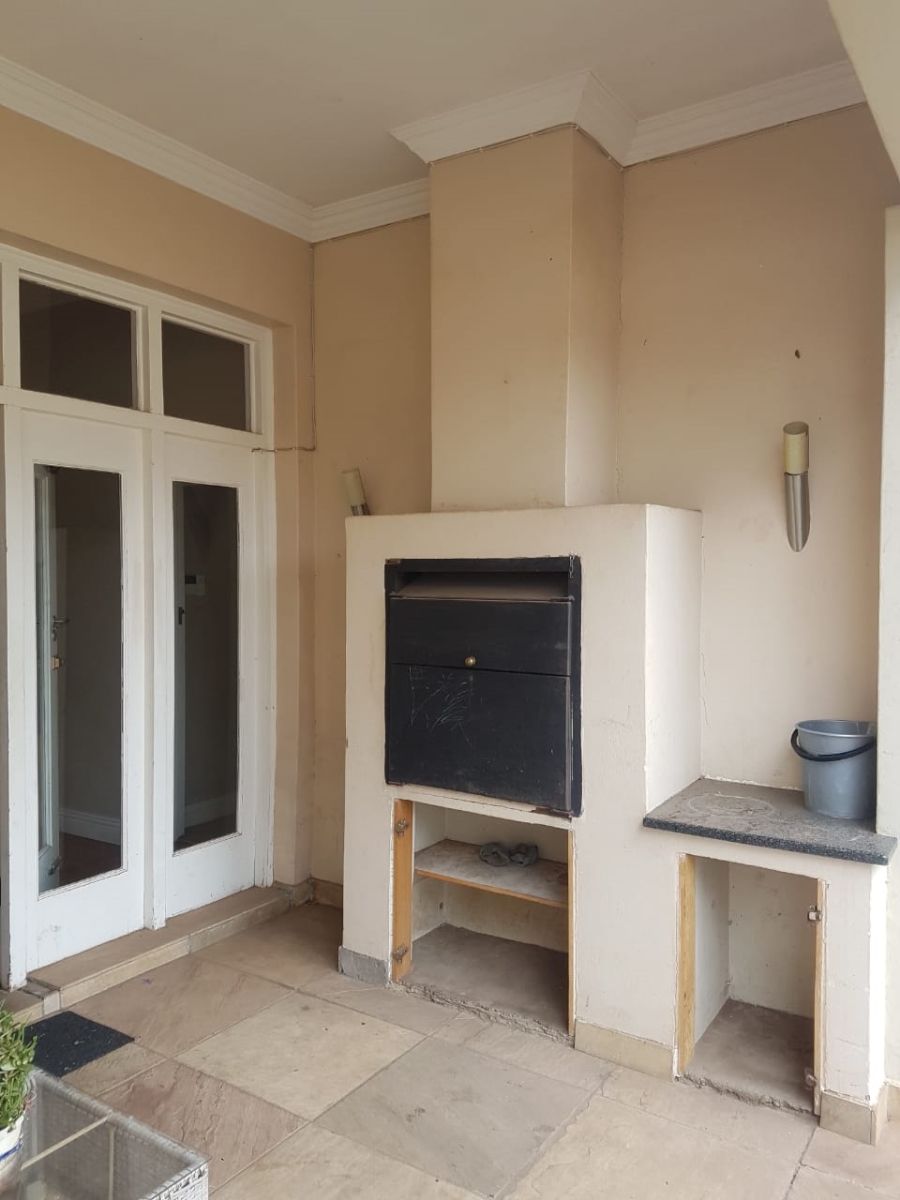 3 Bedroom Property for Sale in Bezuidenhout Valley Gauteng