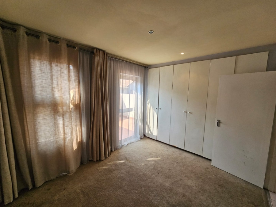 To Let 2 Bedroom Property for Rent in Glenanda Gauteng