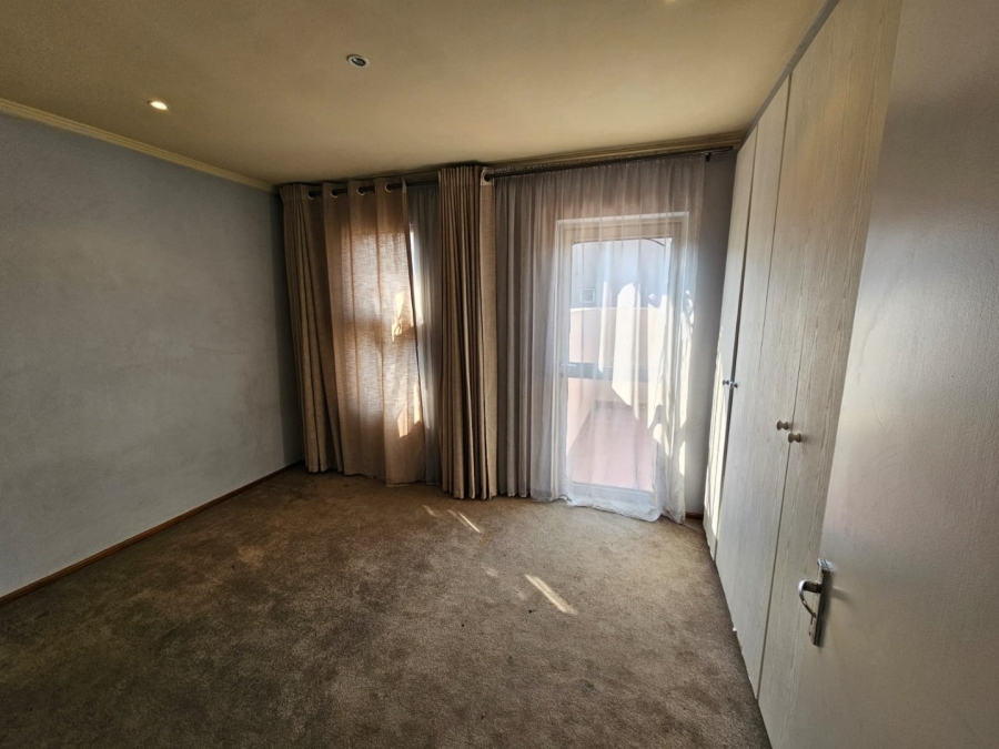 To Let 2 Bedroom Property for Rent in Glenanda Gauteng