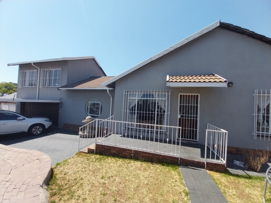 3 Bedroom Property for Sale in Risana Gauteng