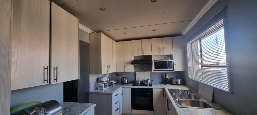 10 Bedroom Property for Sale in Malvern Gauteng