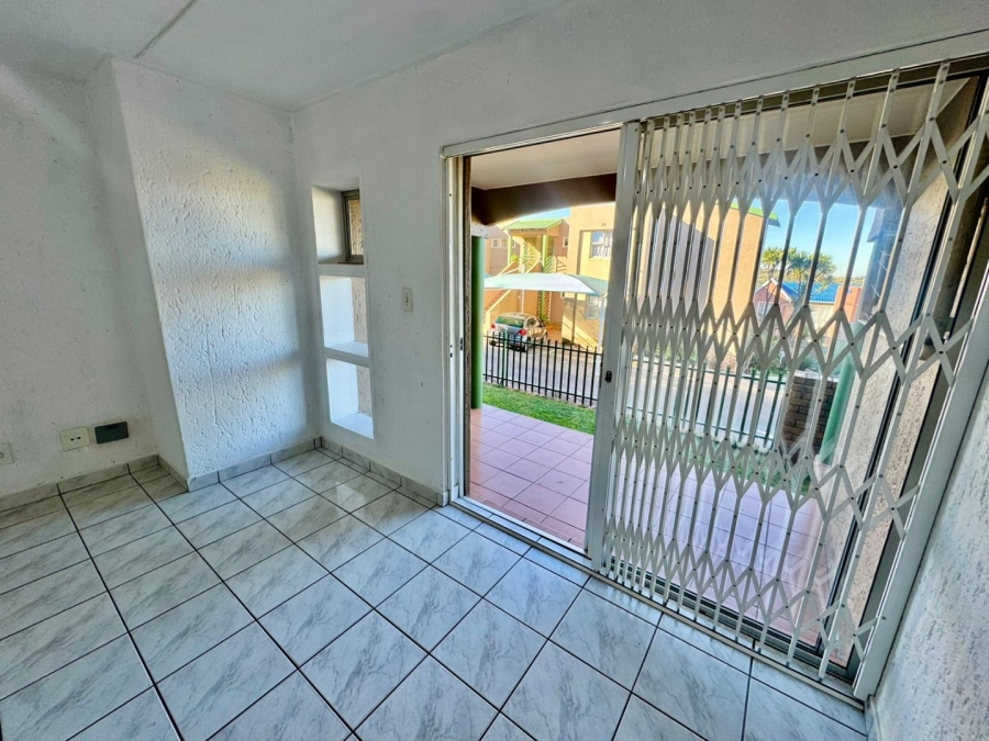 2 Bedroom Property for Sale in Winchester Hills Gauteng