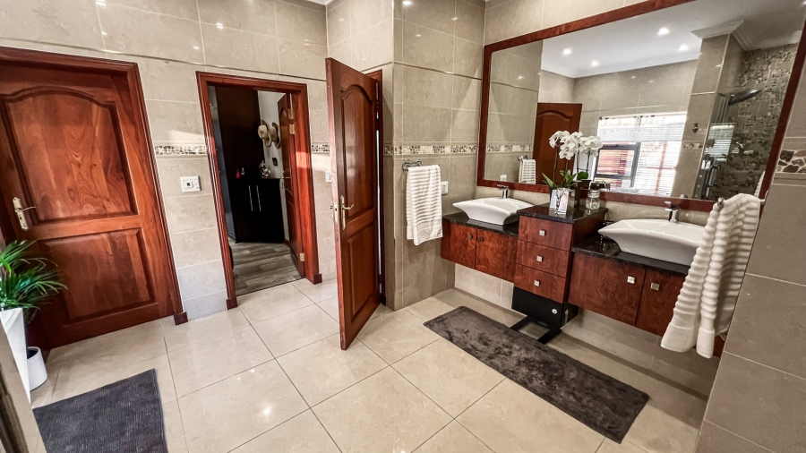 7 Bedroom Property for Sale in Meyersdal Eco Estate Gauteng