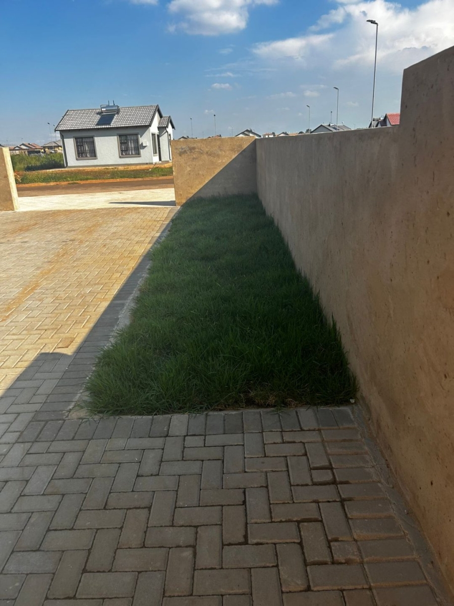 3 Bedroom Property for Sale in Windmill Park Gauteng