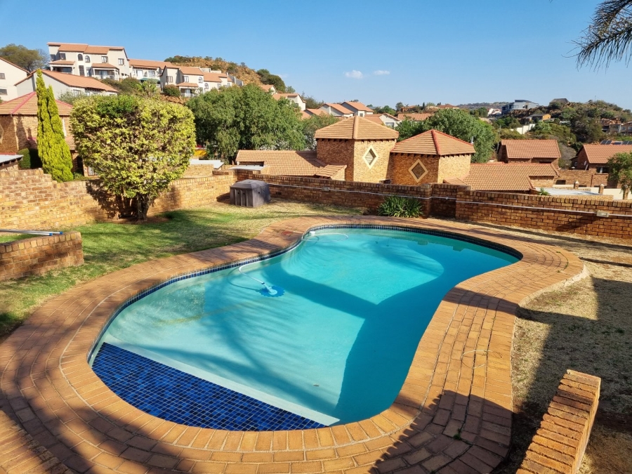 To Let 2 Bedroom Property for Rent in Winchester Hills Gauteng
