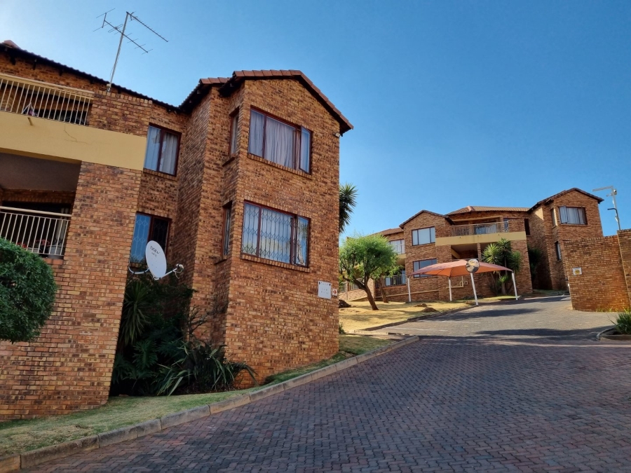 To Let 2 Bedroom Property for Rent in Winchester Hills Gauteng