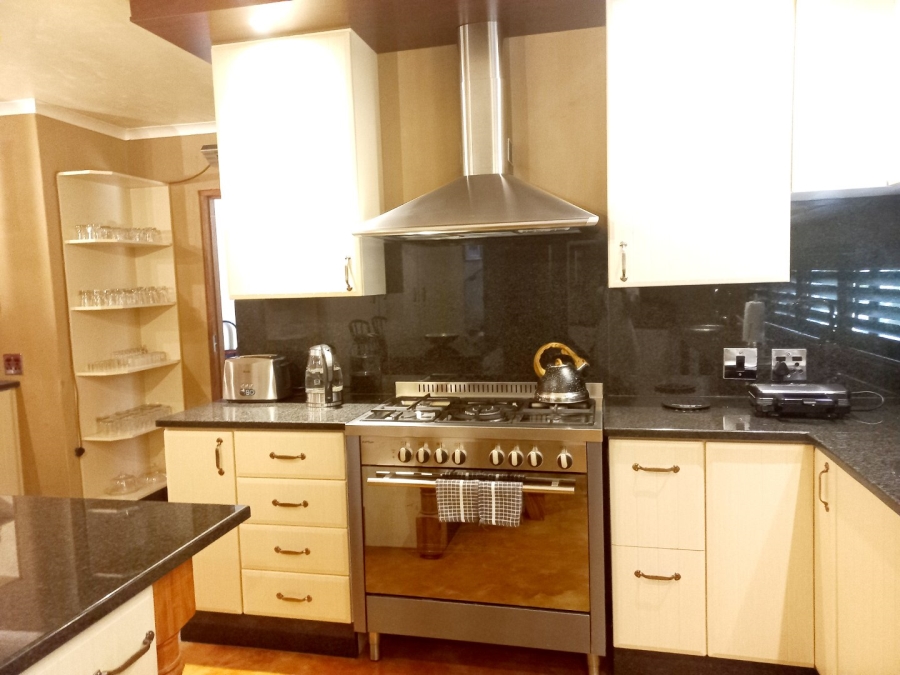  Bedroom Property for Sale in Ferndale Gauteng