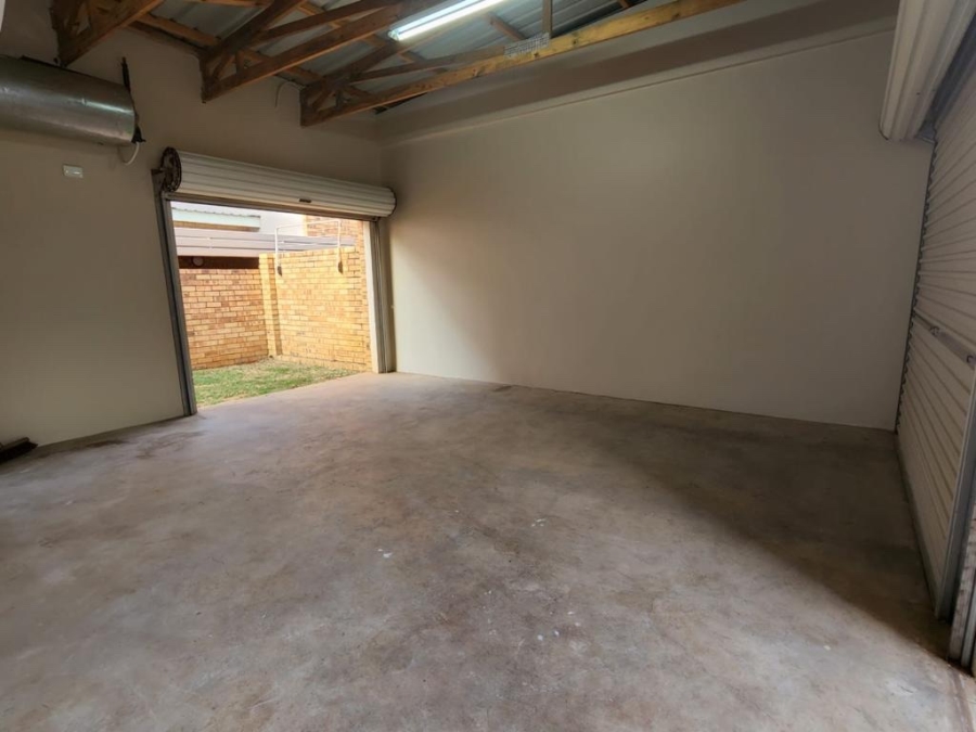 To Let 2 Bedroom Property for Rent in Hazeldean Gauteng