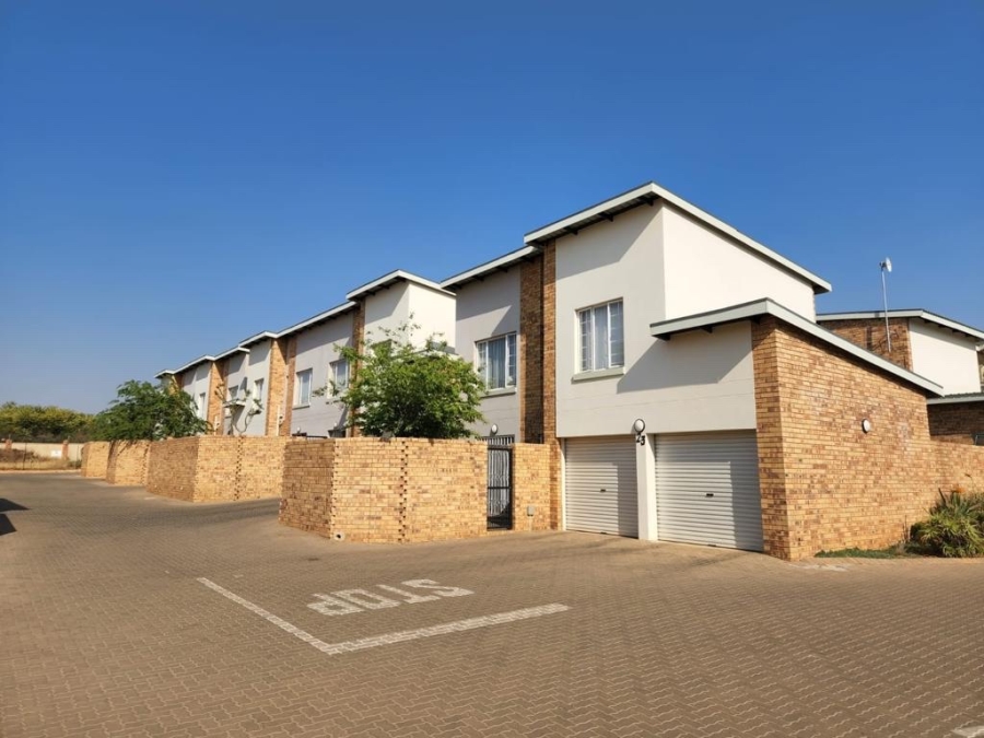 To Let 2 Bedroom Property for Rent in Hazeldean Gauteng