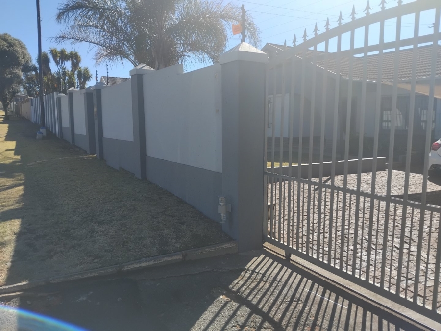 3 Bedroom Property for Sale in Homestead Gauteng