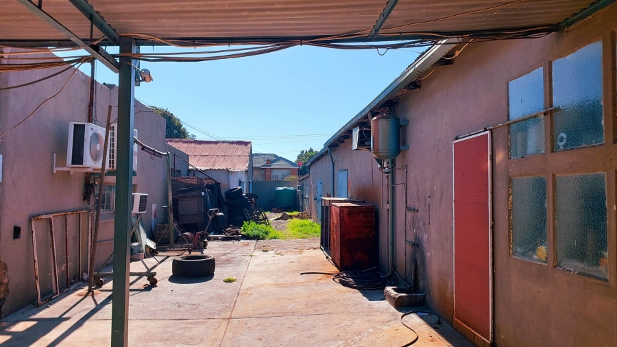  Bedroom Property for Sale in Kenilworth Gauteng
