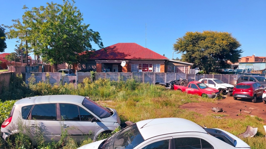  Bedroom Property for Sale in Kenilworth Gauteng