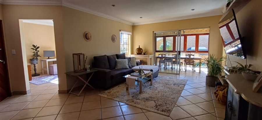 To Let 3 Bedroom Property for Rent in Eldoraigne Gauteng