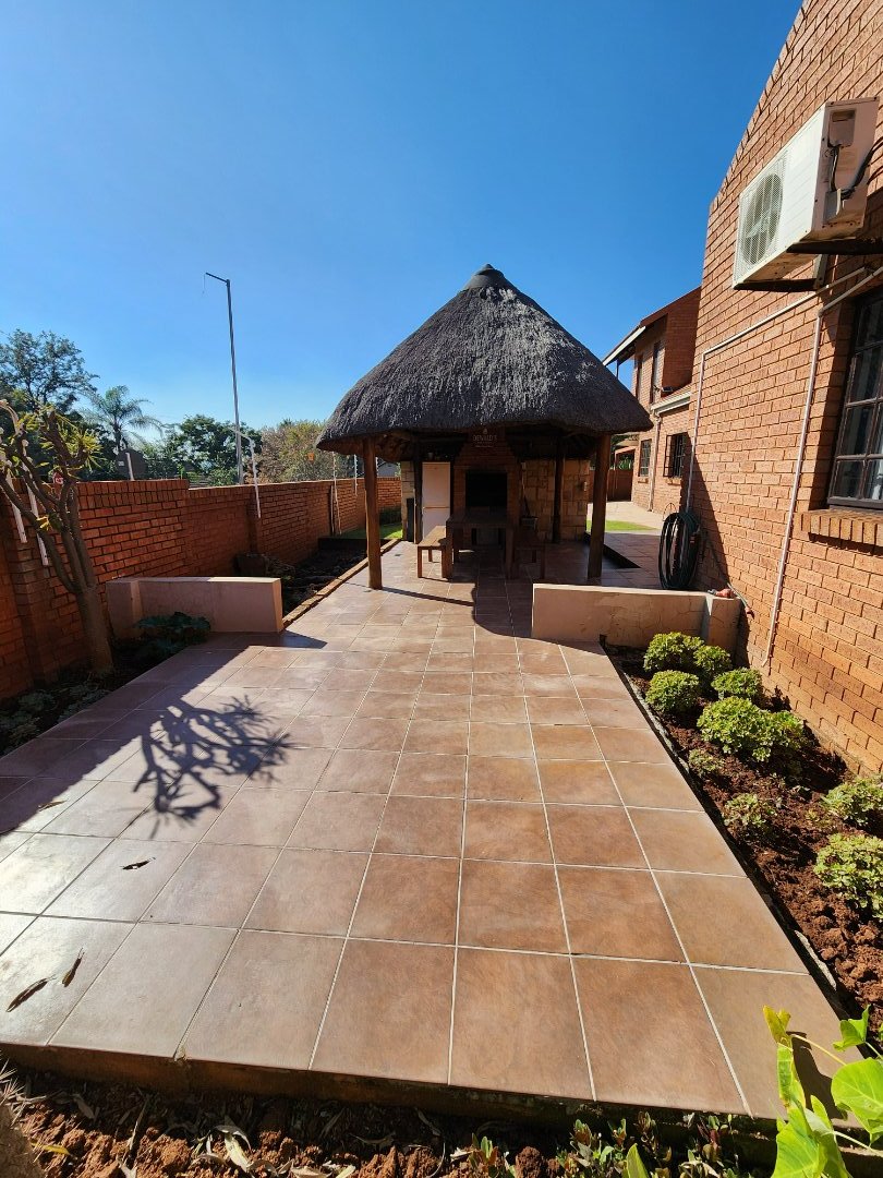 4 Bedroom Property for Sale in Eldoraigne Gauteng