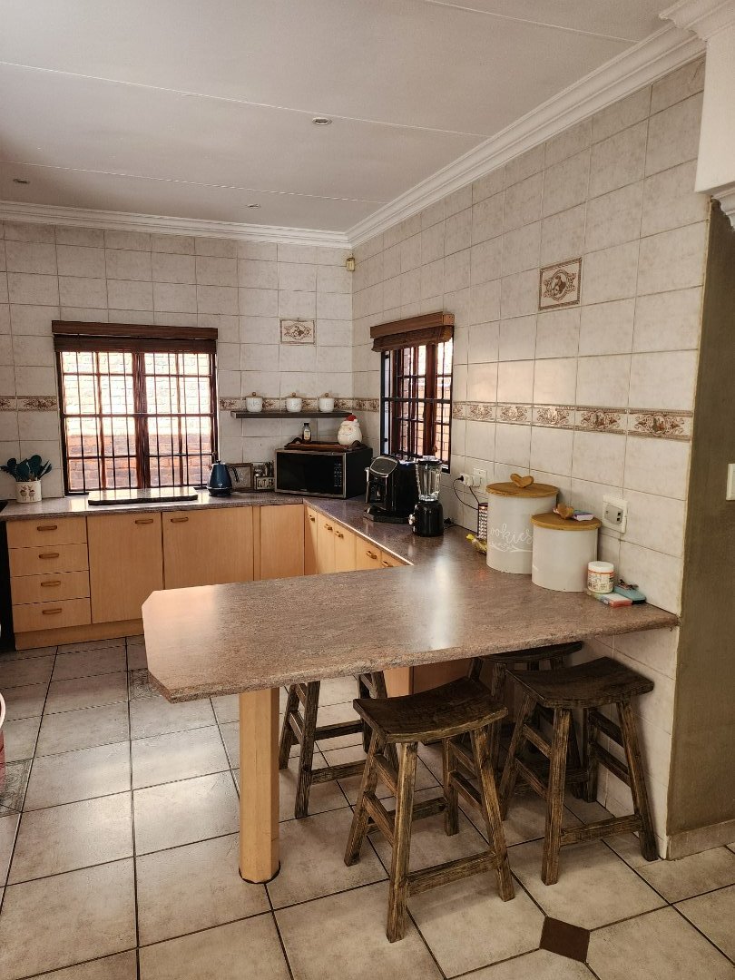 4 Bedroom Property for Sale in Eldoraigne Gauteng