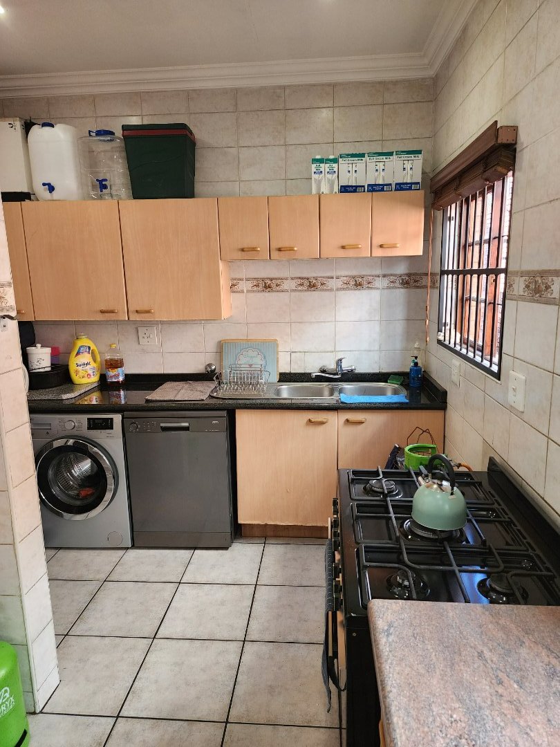 4 Bedroom Property for Sale in Eldoraigne Gauteng