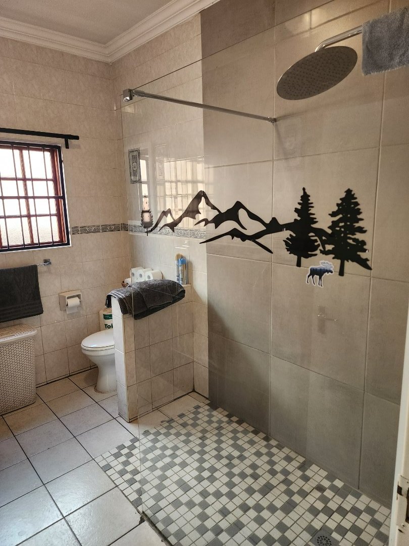 4 Bedroom Property for Sale in Eldoraigne Gauteng