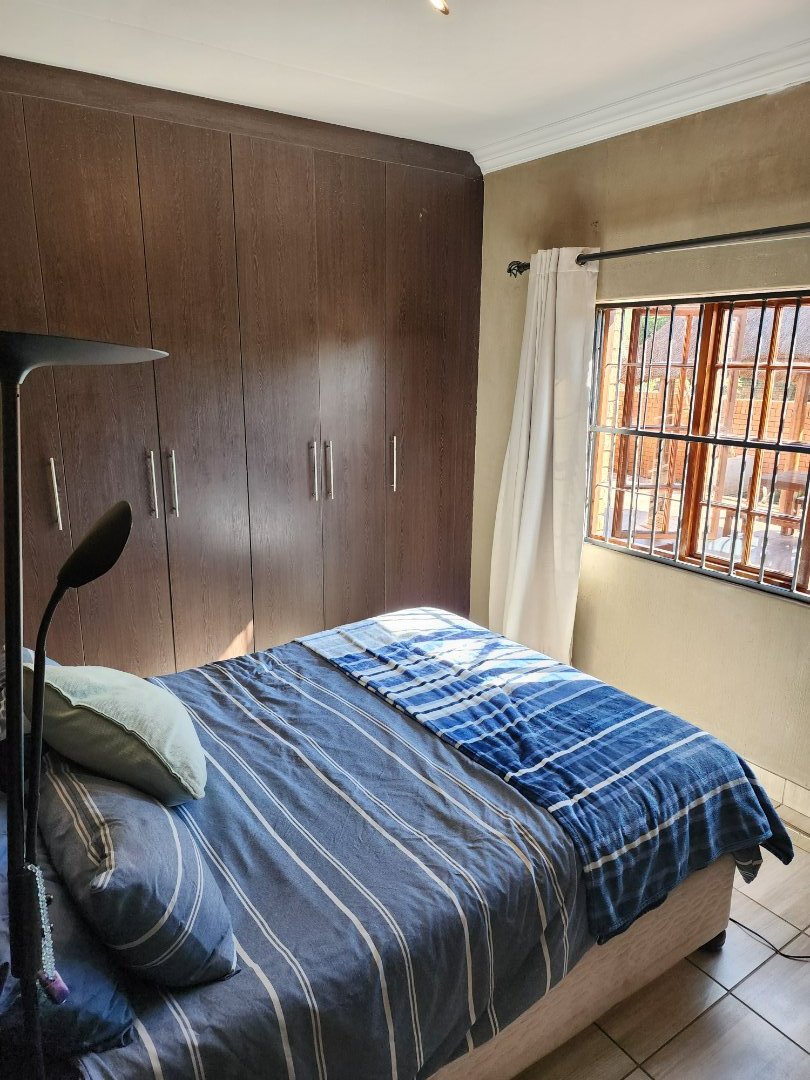 4 Bedroom Property for Sale in Eldoraigne Gauteng