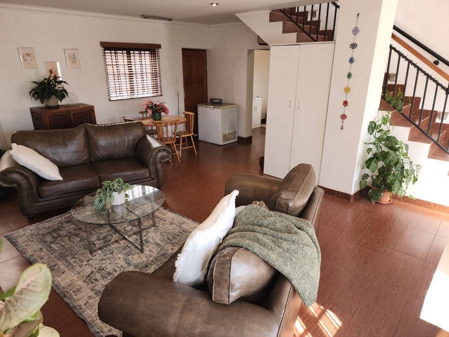 4 Bedroom Property for Sale in Eldoraigne Gauteng