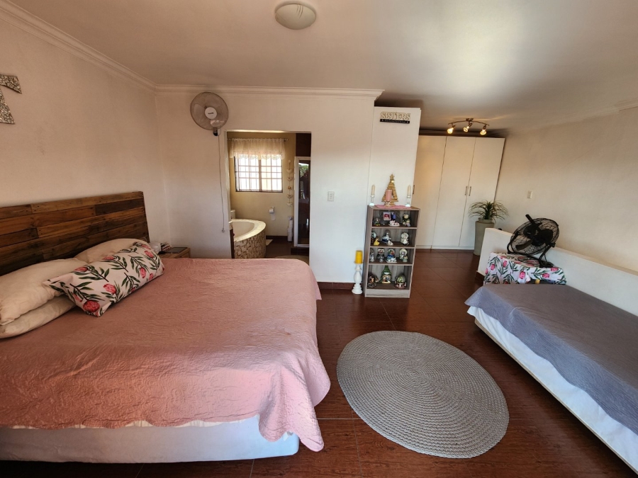 4 Bedroom Property for Sale in Eldoraigne Gauteng
