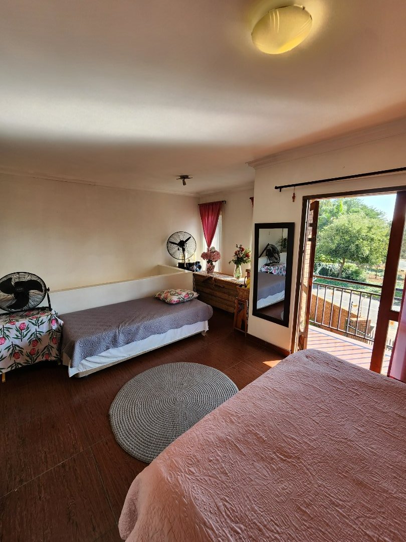 4 Bedroom Property for Sale in Eldoraigne Gauteng