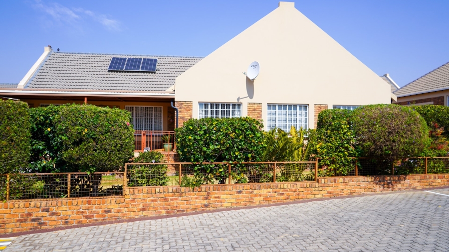 3 Bedroom Property for Sale in Honeydew Grove Gauteng