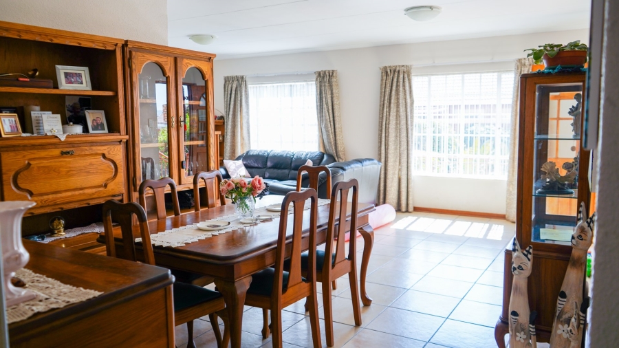 3 Bedroom Property for Sale in Honeydew Grove Gauteng