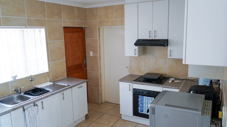 3 Bedroom Property for Sale in Honeydew Grove Gauteng