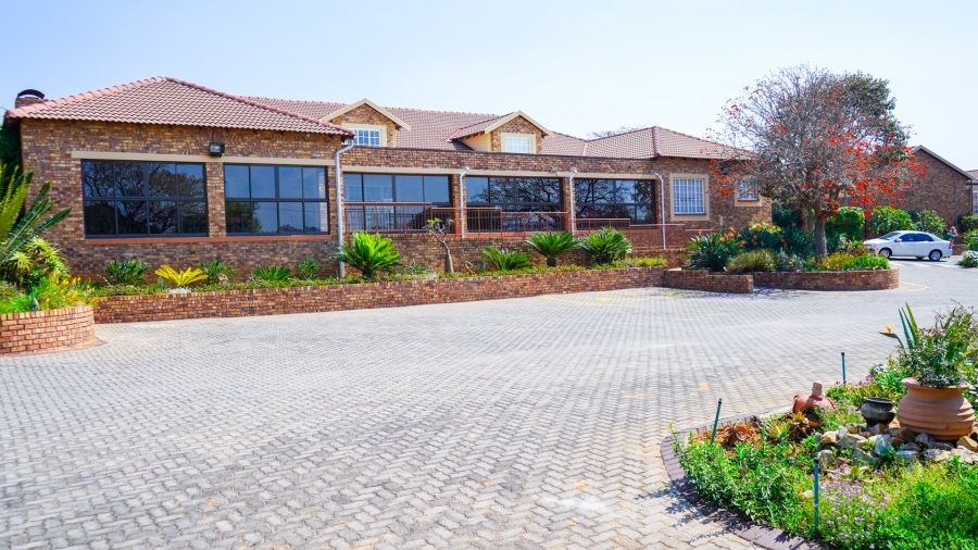 3 Bedroom Property for Sale in Honeydew Grove Gauteng