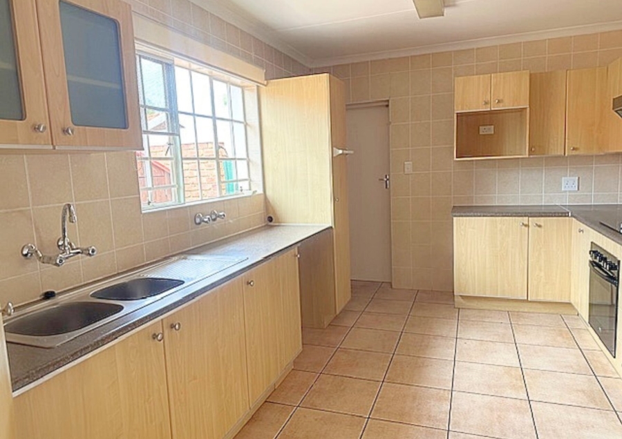 3 Bedroom Property for Sale in Honeydew Gauteng