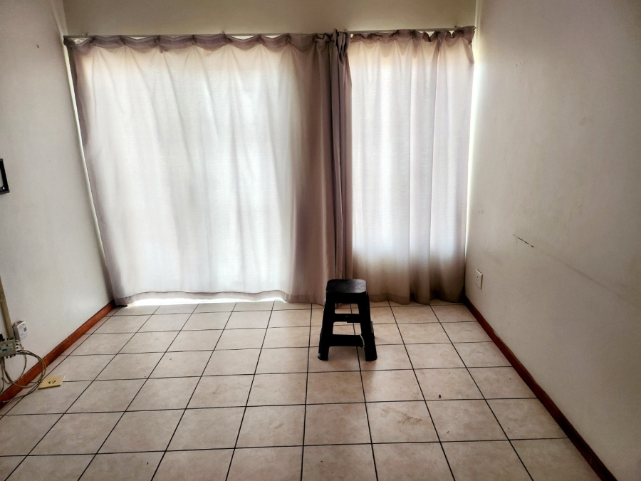 2 Bedroom Property for Sale in Daspoort Gauteng