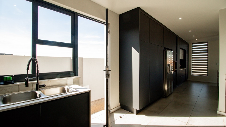 3 Bedroom Property for Sale in Serengeti Lifestyle Estate Gauteng