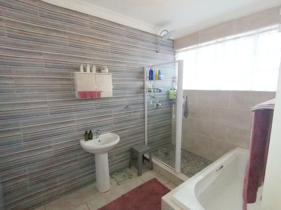 3 Bedroom Property for Sale in Lambton Gauteng
