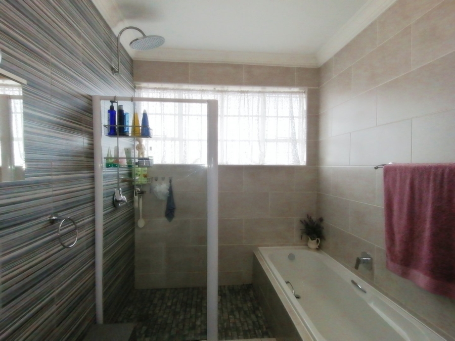 3 Bedroom Property for Sale in Lambton Gauteng