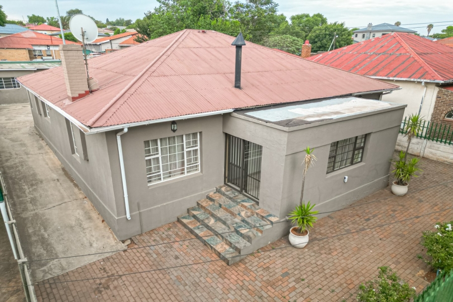 4 Bedroom Property for Sale in Roodepoort North Gauteng