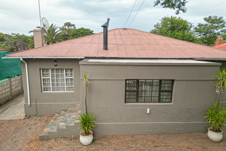 4 Bedroom Property for Sale in Roodepoort North Gauteng