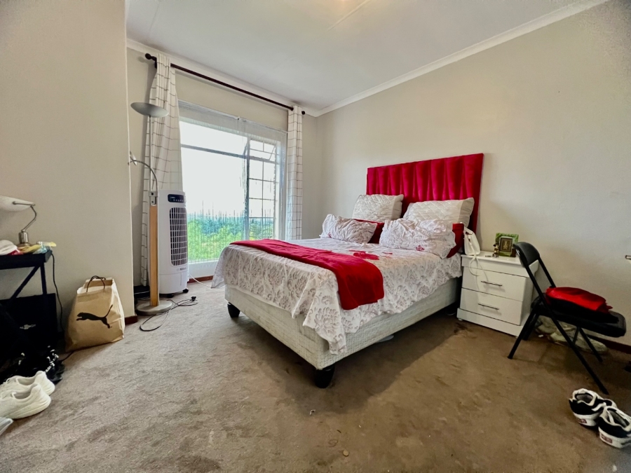 3 Bedroom Property for Sale in La Montagne Gauteng