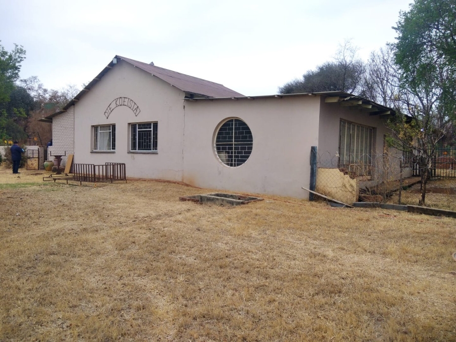 Commercial Property for Sale in Magaliesmoot AH Gauteng