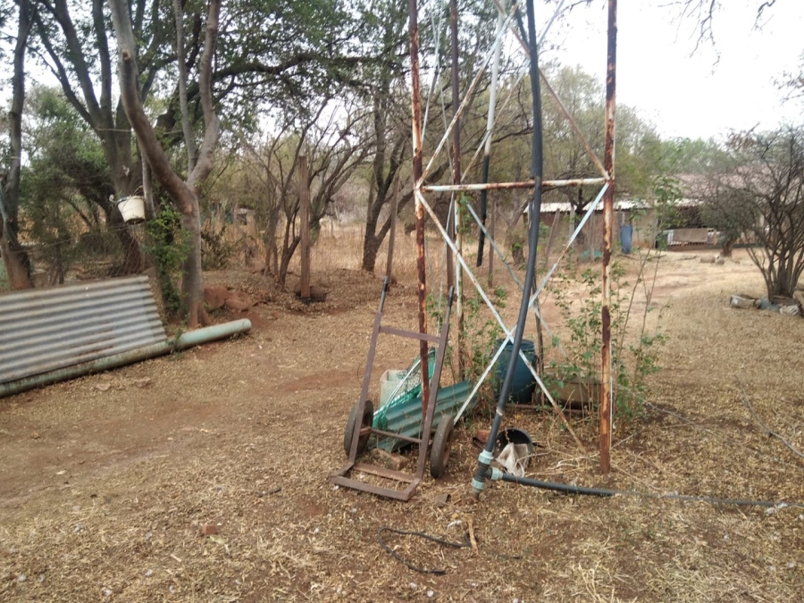 Commercial Property for Sale in Magaliesmoot AH Gauteng