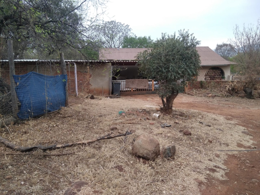 Commercial Property for Sale in Magaliesmoot AH Gauteng