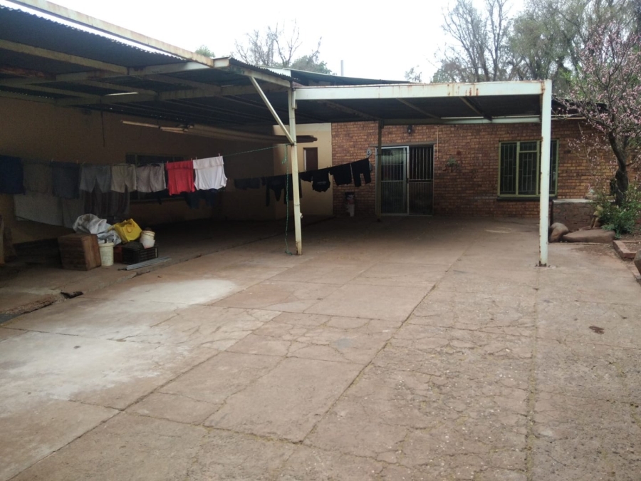 Commercial Property for Sale in Magaliesmoot AH Gauteng