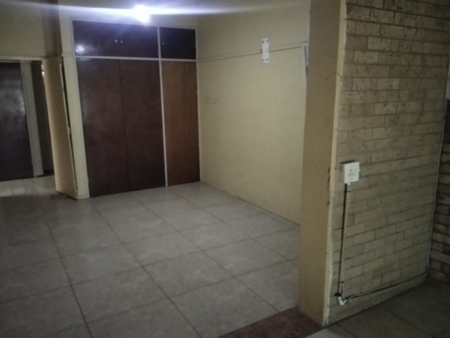 Commercial Property for Sale in Magaliesmoot AH Gauteng