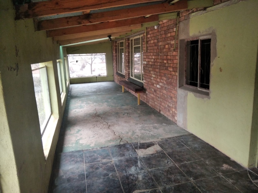 Commercial Property for Sale in Magaliesmoot AH Gauteng