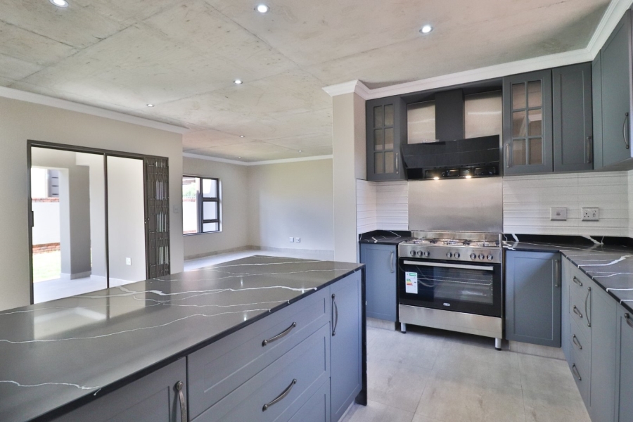 5 Bedroom Property for Sale in Comet Gauteng