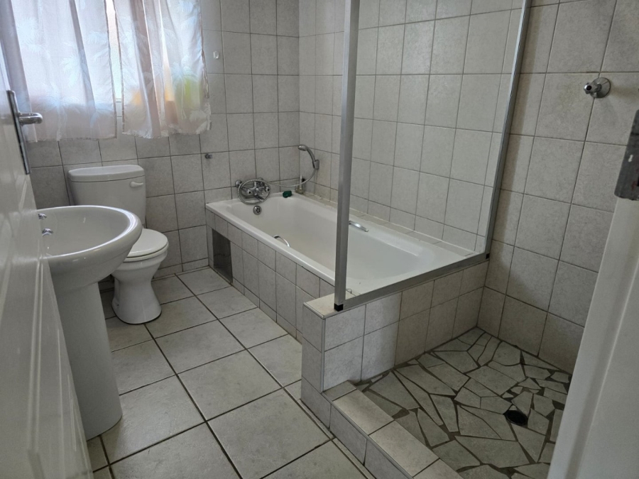2 Bedroom Property for Sale in Comet Gauteng